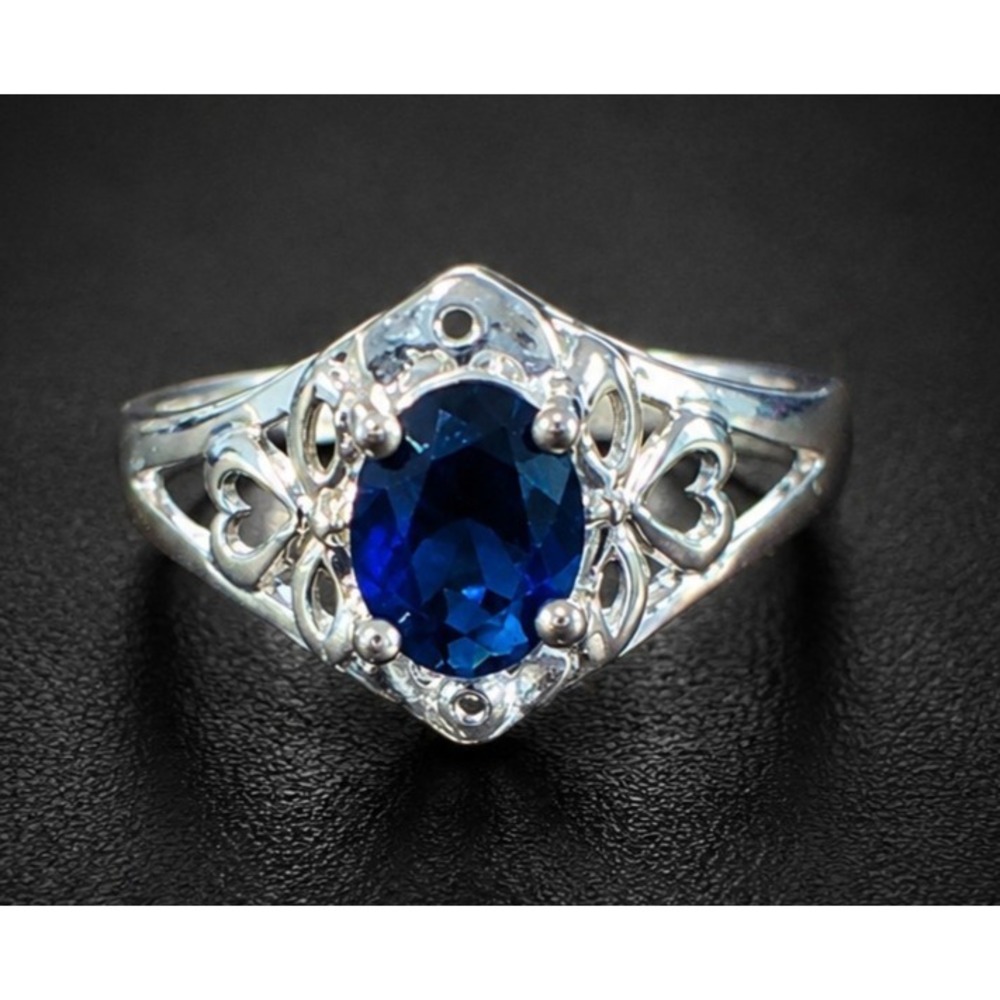 Blue Faceted Glass Rhinestone Sterling Silver 925 Ring Size 7.5 Hearts R-TN41